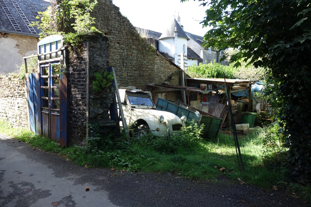 2cv in France awaiting restoration